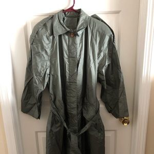 Olive green rain coat w/belt